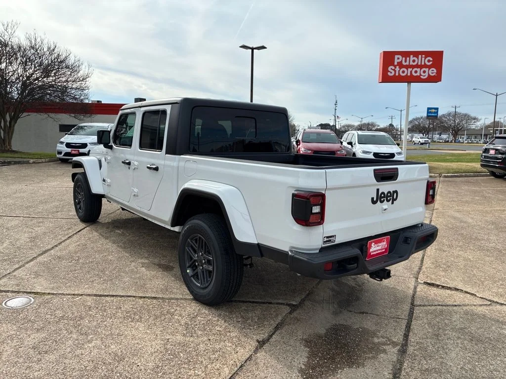 New 2026 Bright White Clear-Coat Exterior Paint Jeep Sport S image 3