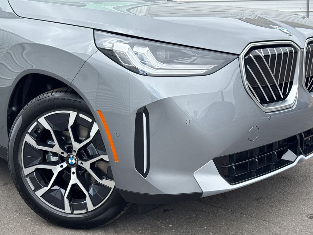 New 2026 Skyscraper Grey Metallic BMW 30 xDrive image 6