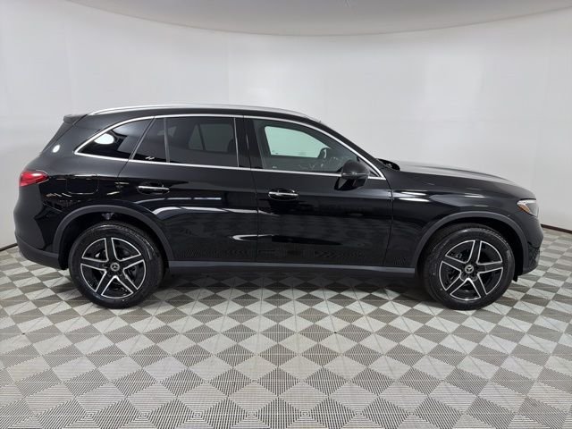 New 2026 Black Mercedes-Benz GLC 300 image 8