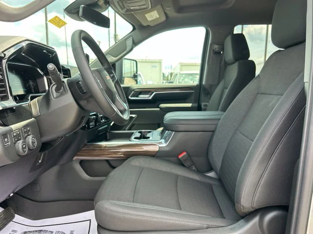Used 2026 SELECT Chevrolet LT image 15