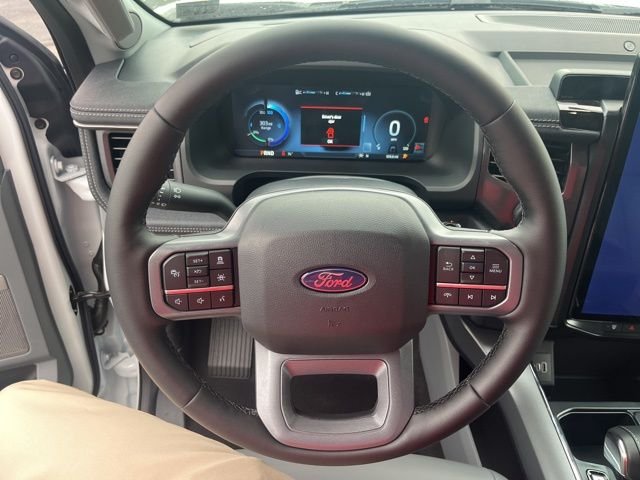 2025 Ford F-150 Lightning Flash - Photo 13