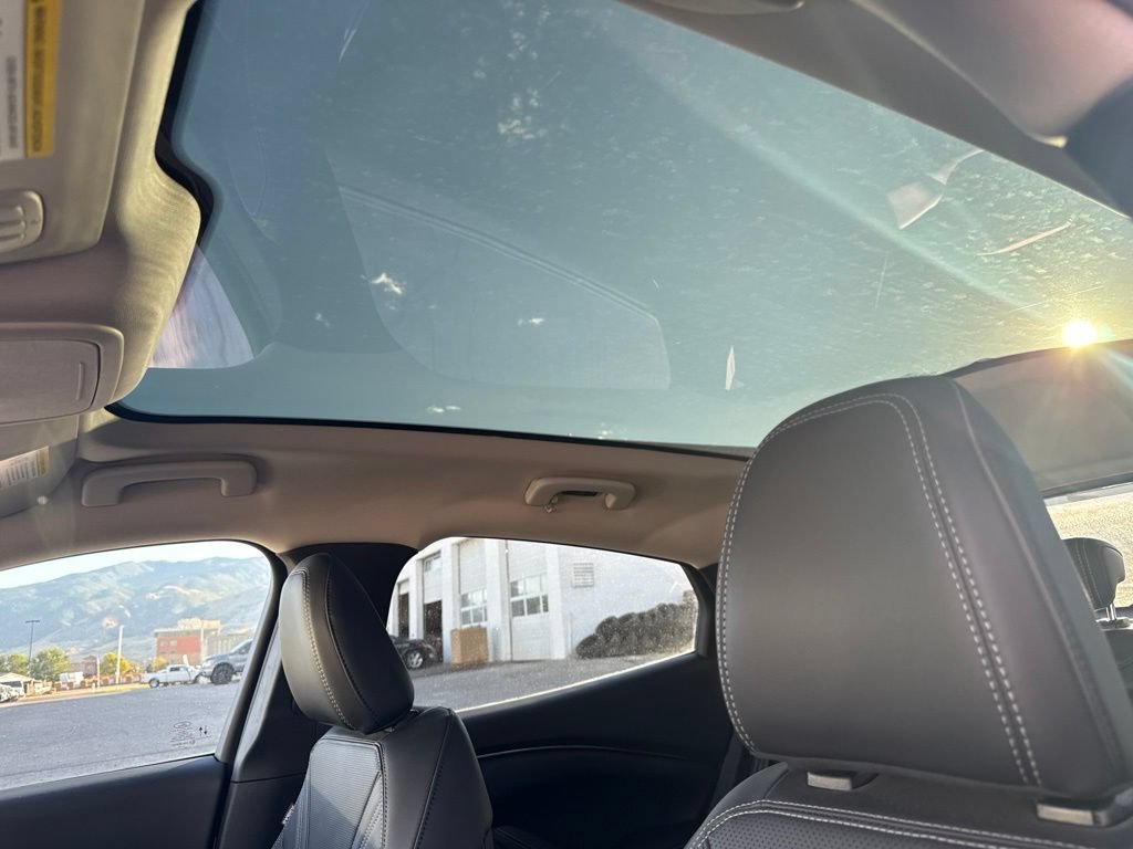 Used 2023 White Metallic Ford Premium image 27