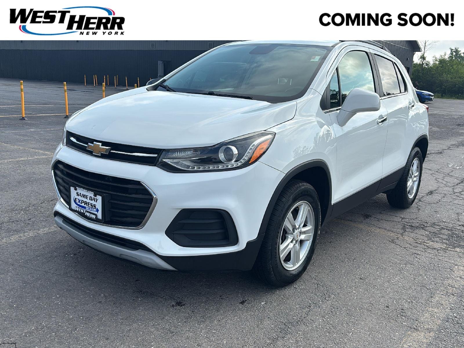 Used 2019 SUMMIT WHITE Chevrolet LT image 1