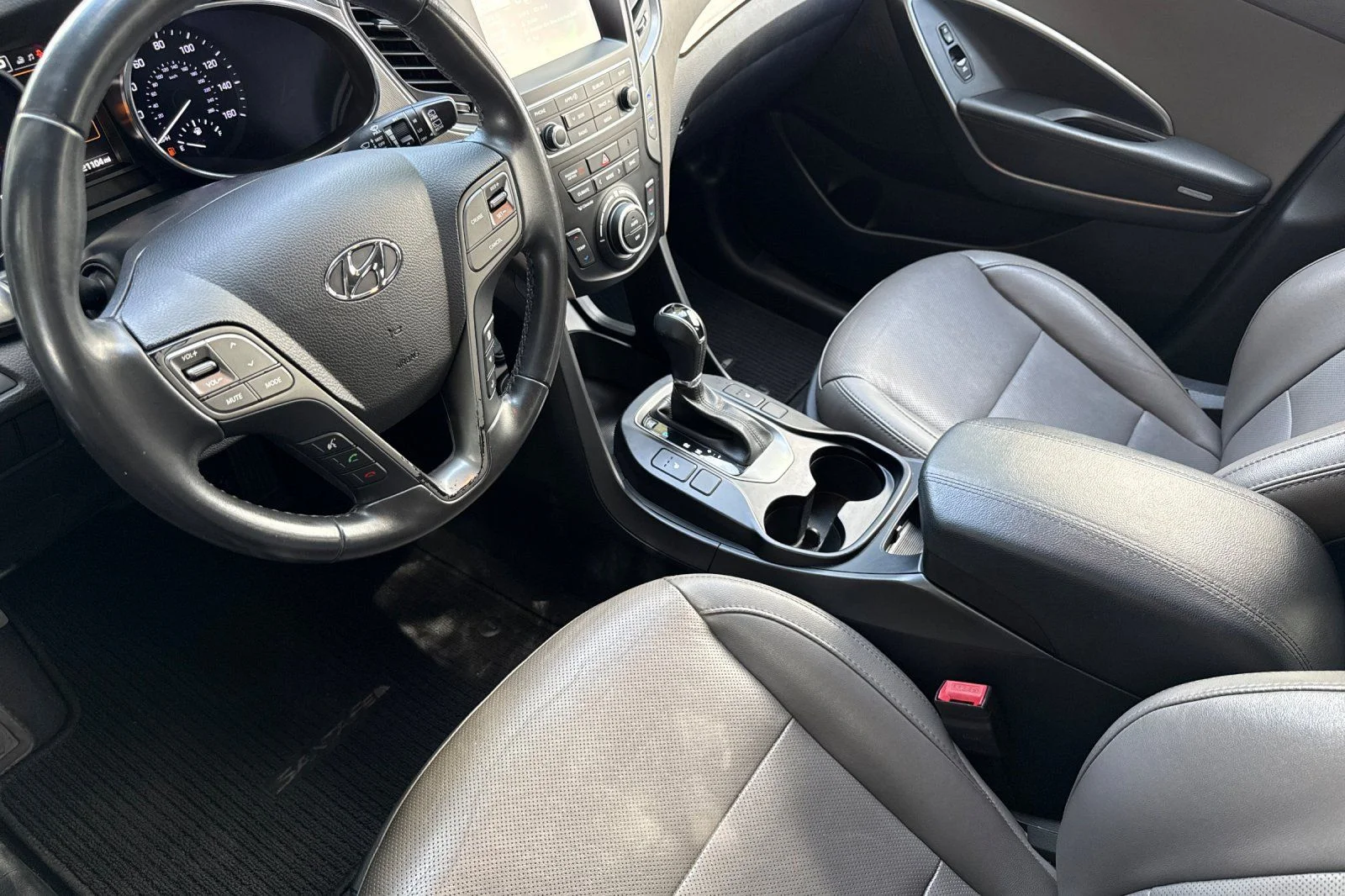 Used 2017 Frost White Hyundai 2.4 Base image 7