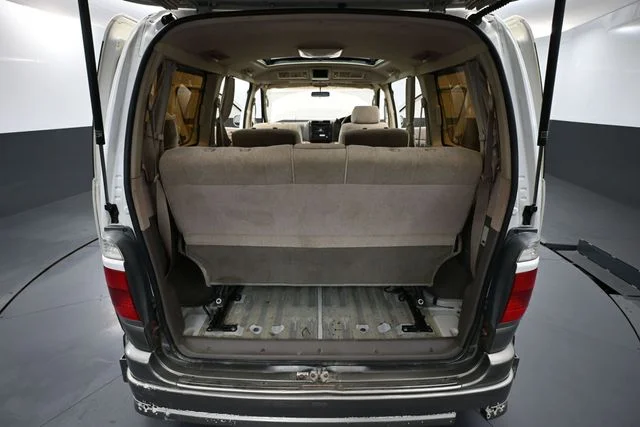 Used 1999 White Toyota Limited image 26