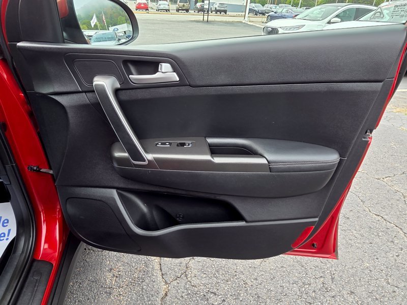 Used 2018 Red Kia LX image 12