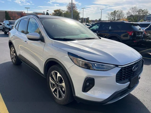 2025 Ford Escape Platinum