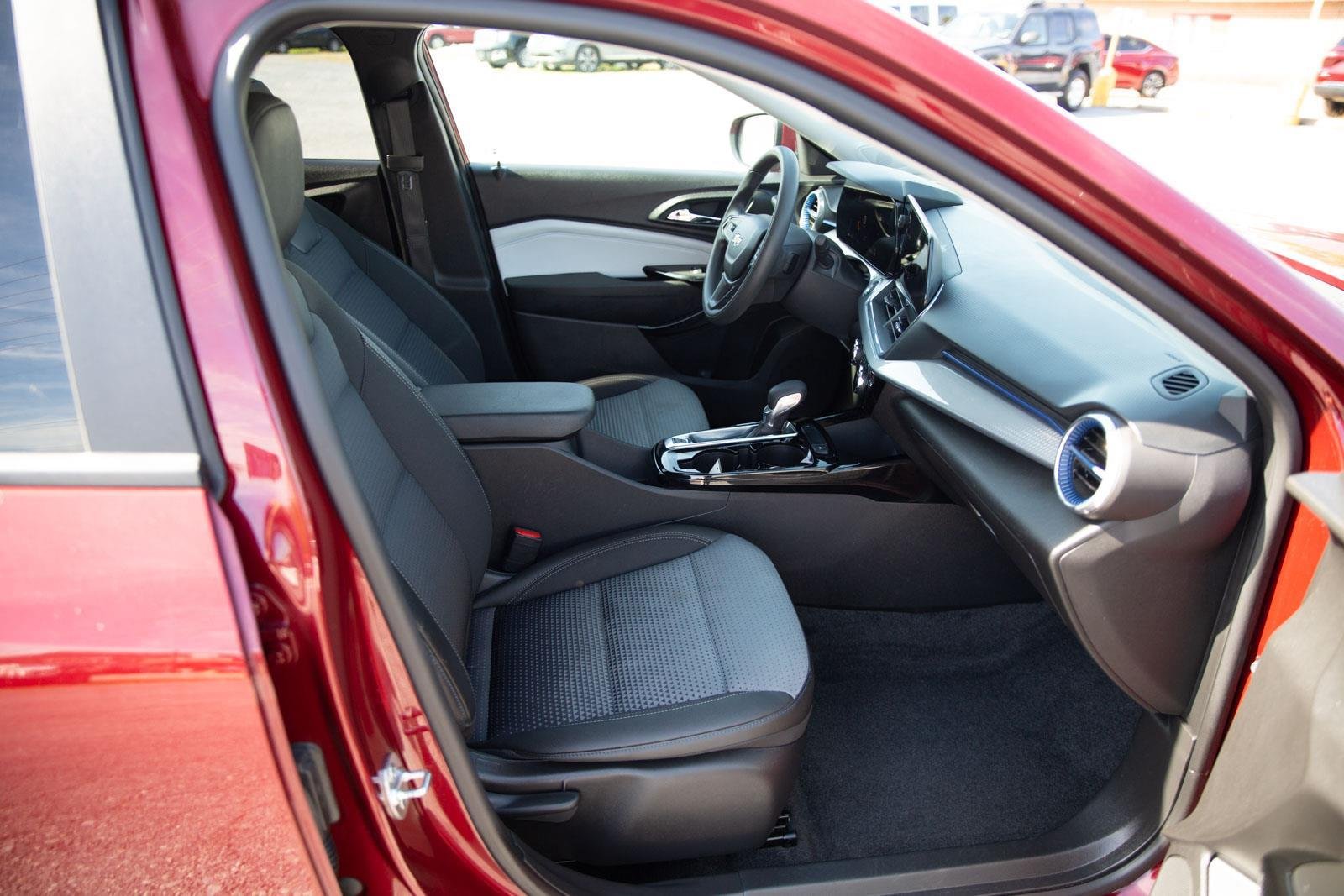 2024 Chevrolet Trax LT - Photo 22