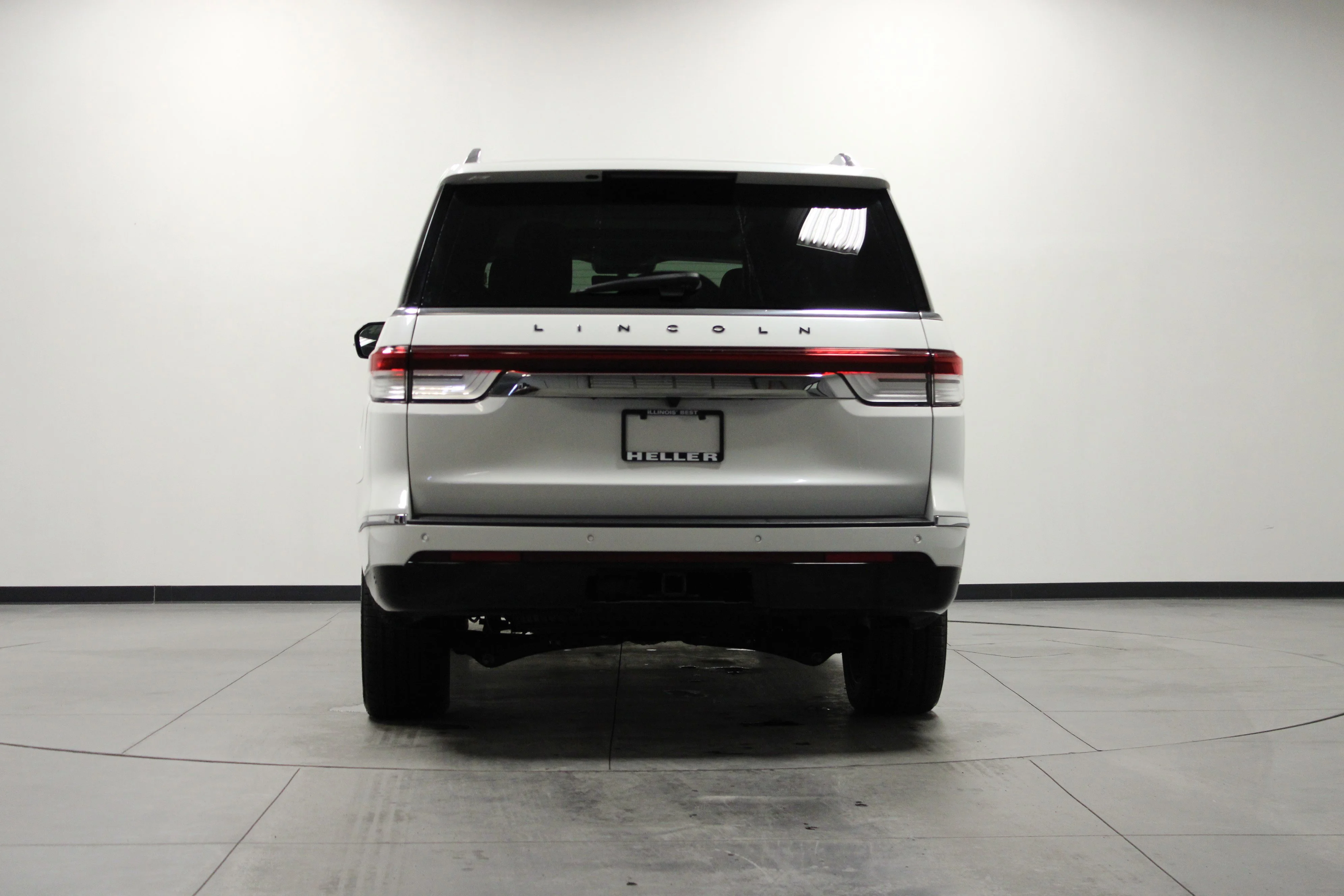 Used 2022 White Metallic Lincoln Black Label image 5