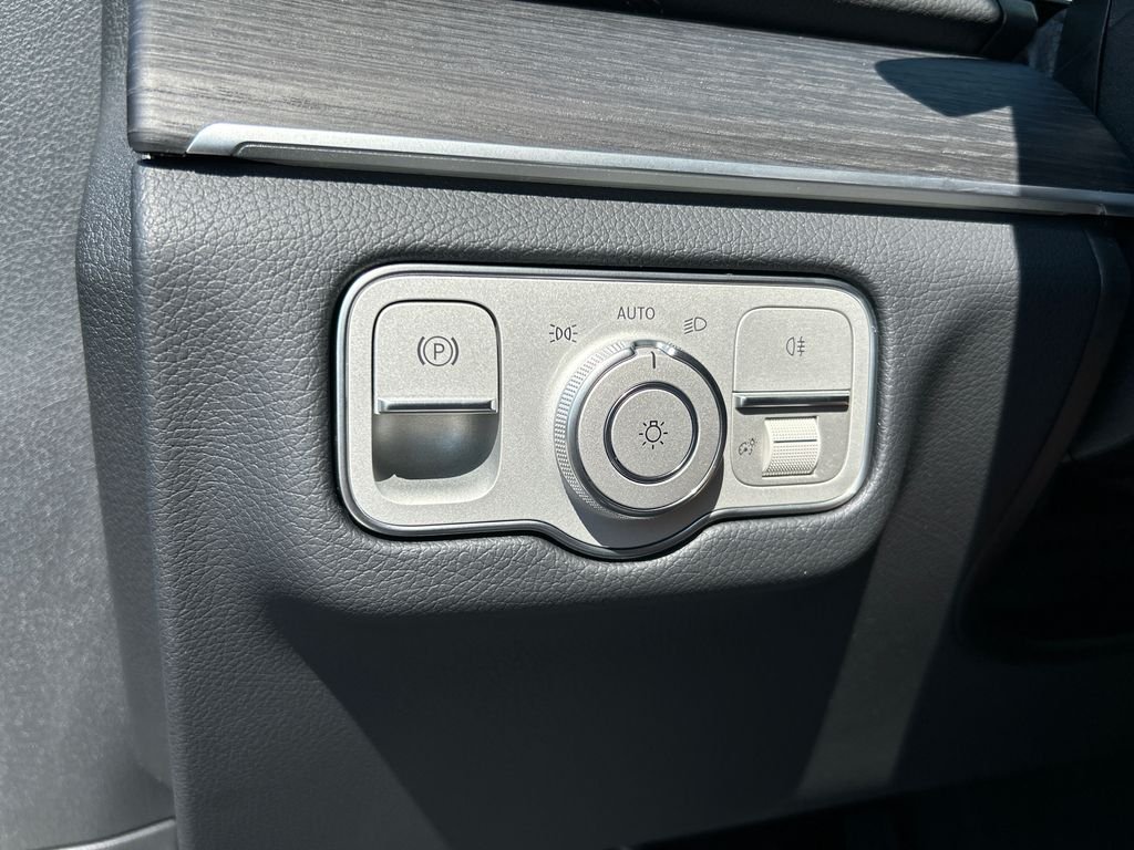 New 2026 Black Mercedes-Benz GLS 450 image 14