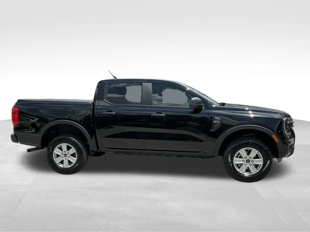 Used 2025 Black Ford XL image 19