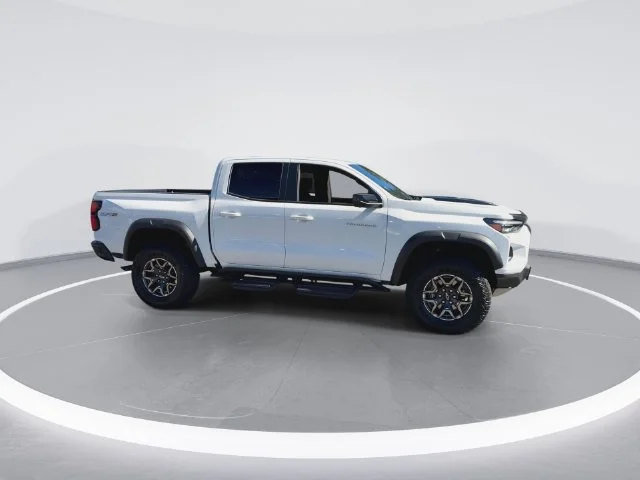 Used 2025 White Chevrolet ZR2 image 2
