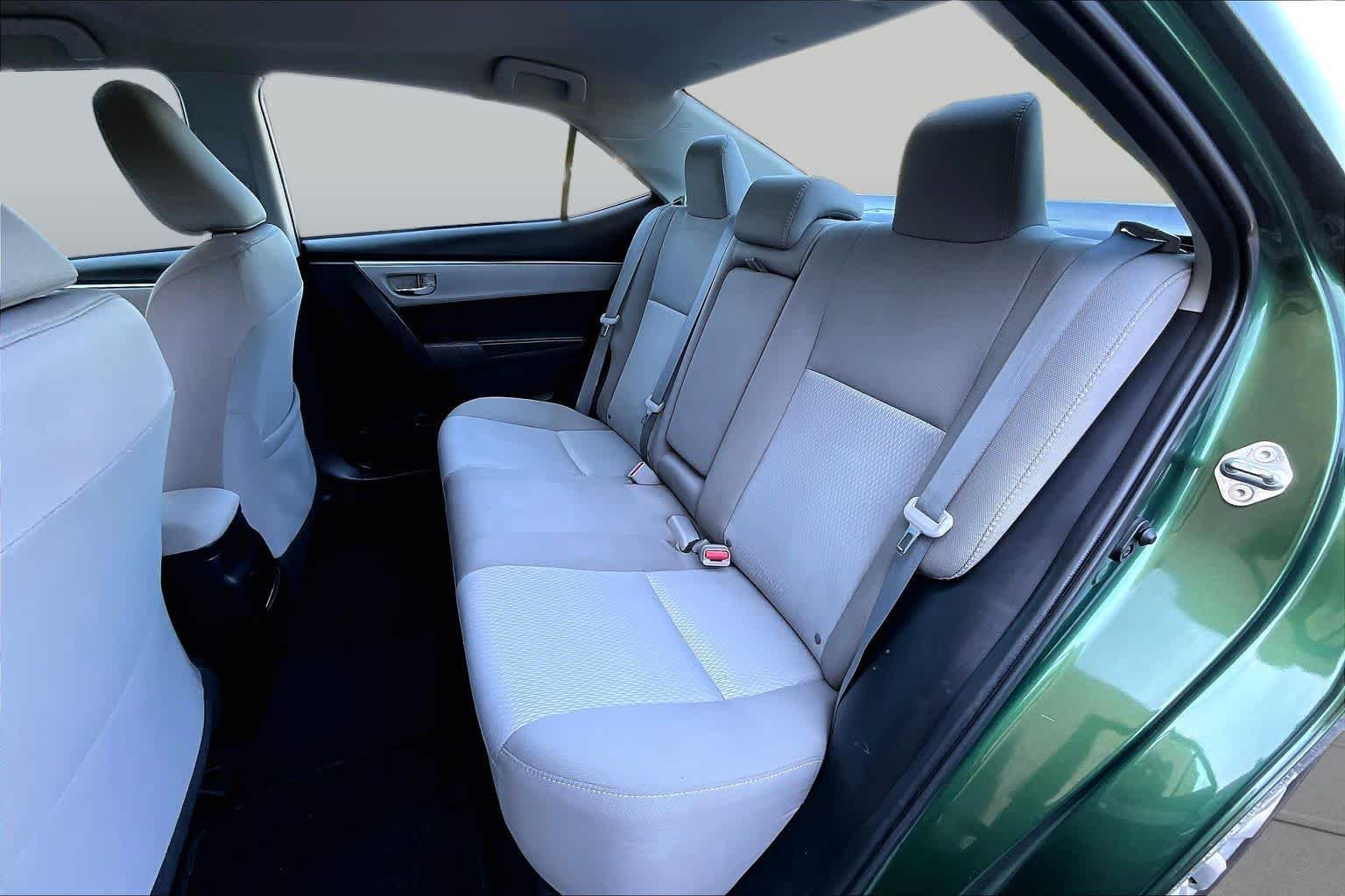 Used 2016 4Evergreen Metallic Toyota LE image 21