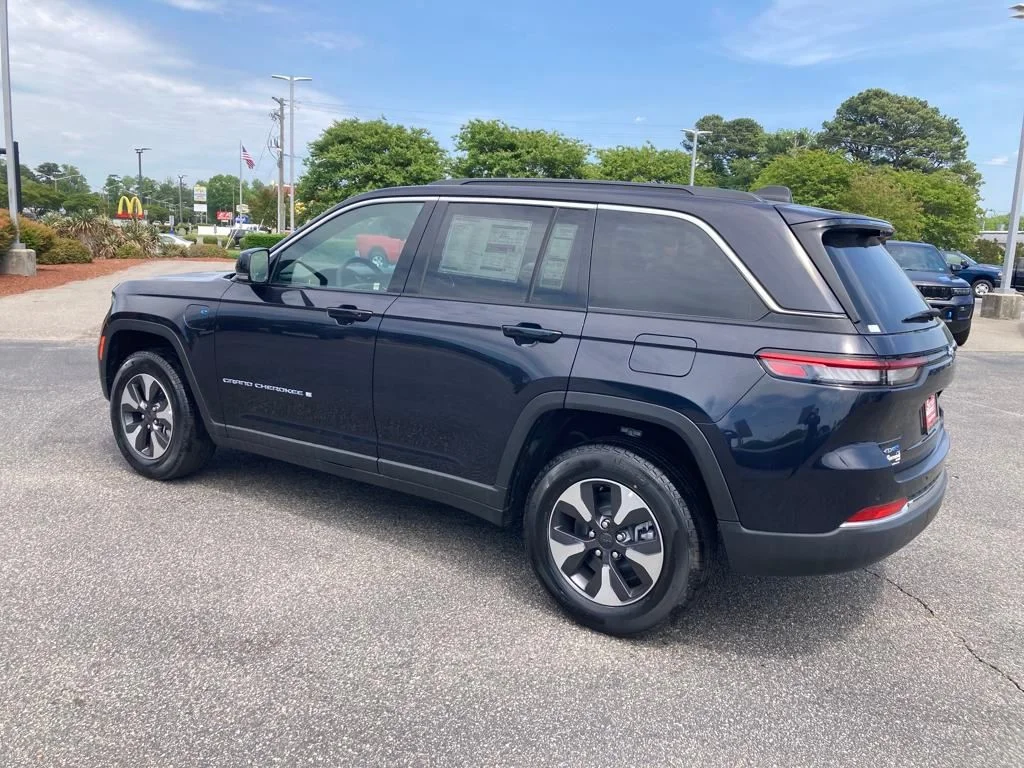 New 2024 Midnight Sky Jeep 4xe image 3