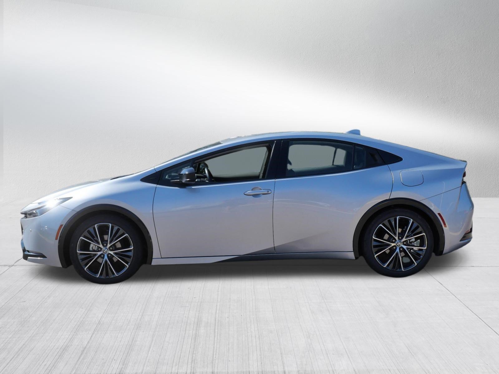 Certified Used 2025 Cutting Edge Toyota XLE image 5