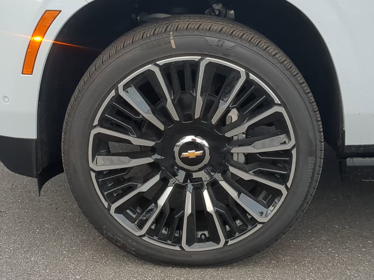 2026 Chevrolet Suburban High Country - Photo 33