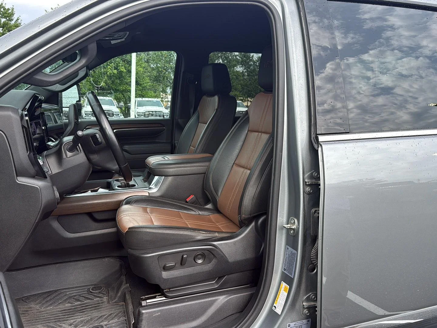 Used 2024 Sterling Gray Metallic Chevrolet High Country image 15