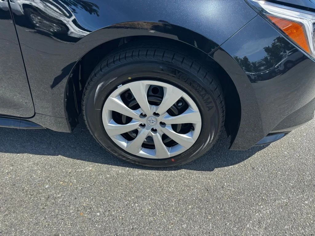 New 2026  Toyota LE image 7