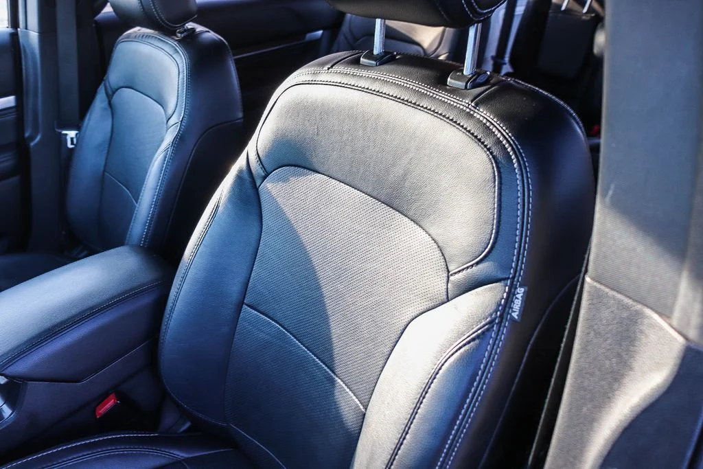 Used 2017 Gray Ford Limited image 28