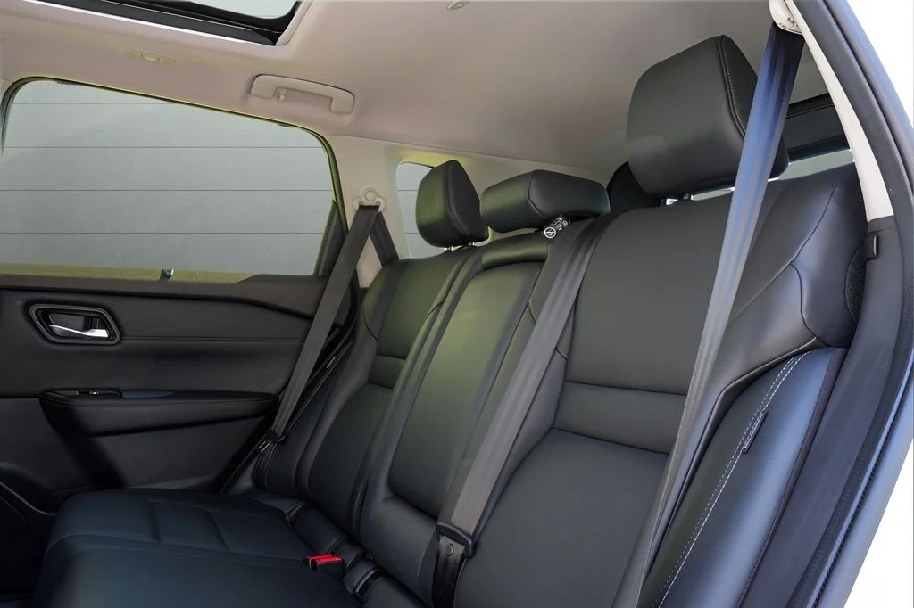 Certified Used 2023 White Nissan SV image 34