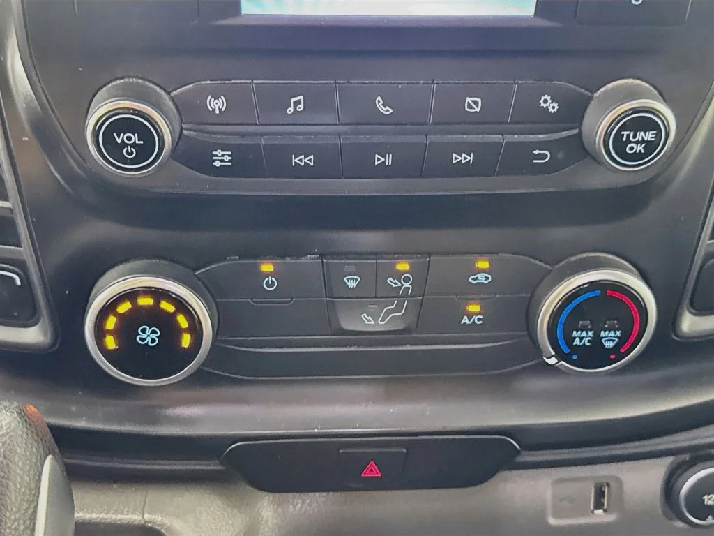 Used 2023 Black Metallic Ford Base image 19
