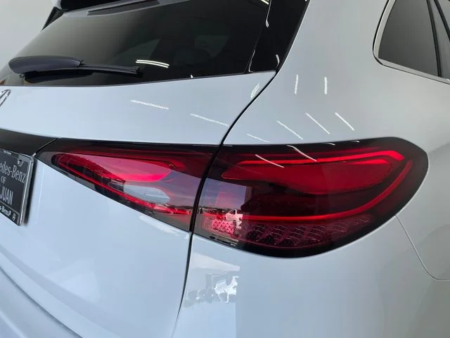 New 2027 White Mercedes-Benz GLC 300 image 35