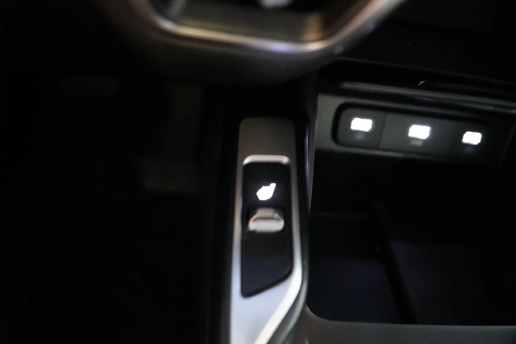 Certified Used 2022 Glacial White Pearl Kia S image 6