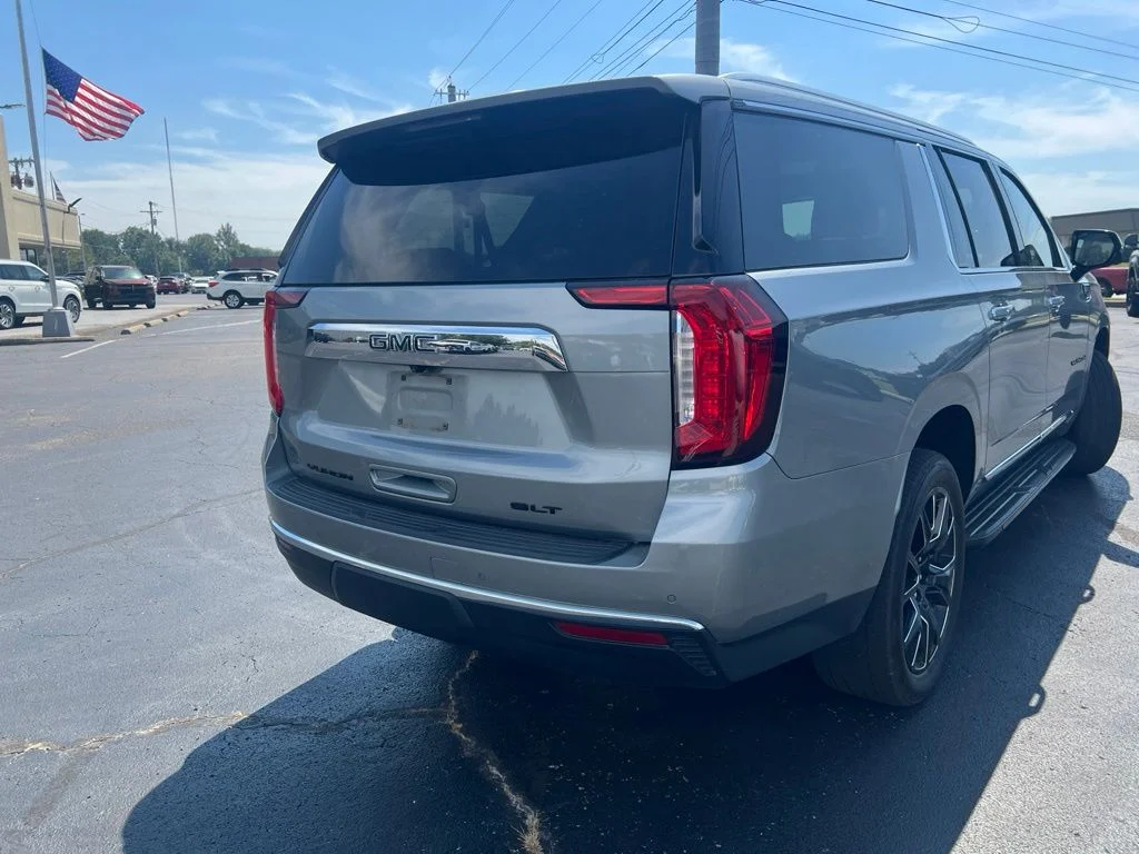 Used 2023 Silver GMC SLT image 4