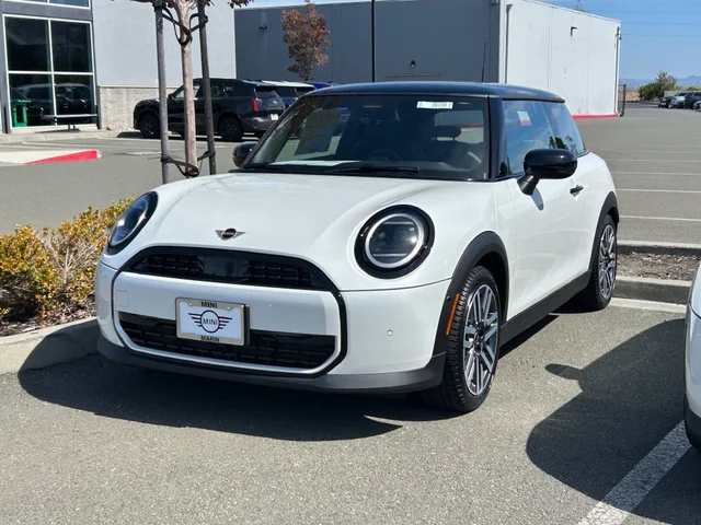 2026 MINI 2 Door Signature Plus