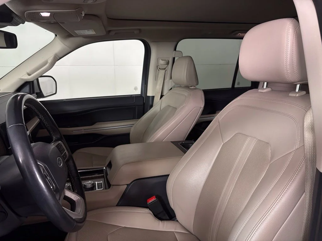 Used 2024 White Ford Limited image 18