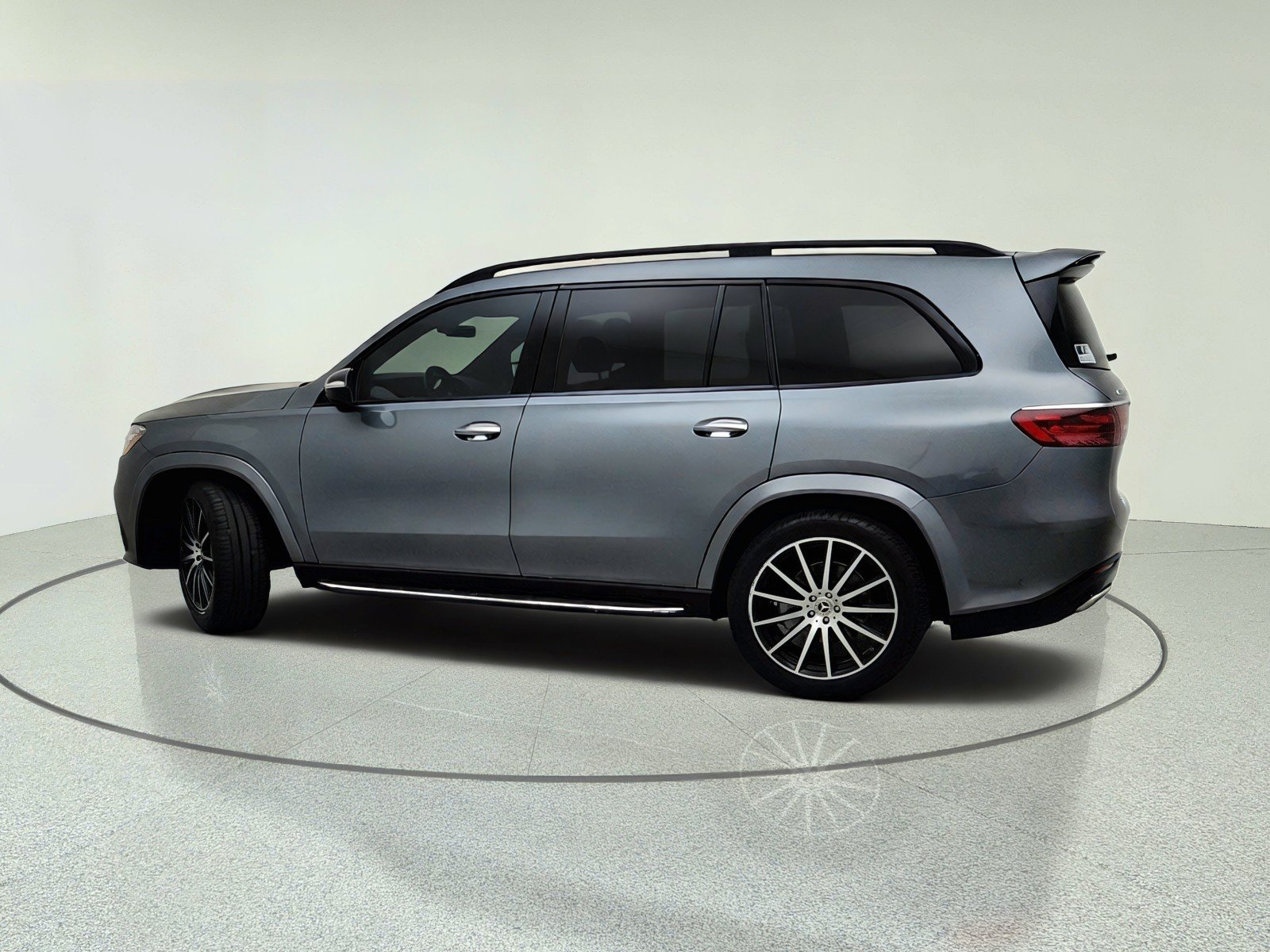 Used 2024 Selenite Grey Metallic Mercedes-Benz GLS 580 image 13