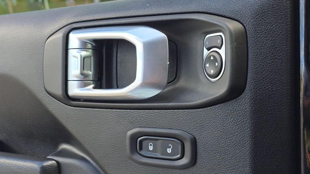 Used 2022 Black Clearcoat Jeep Unlimited Willys image 23