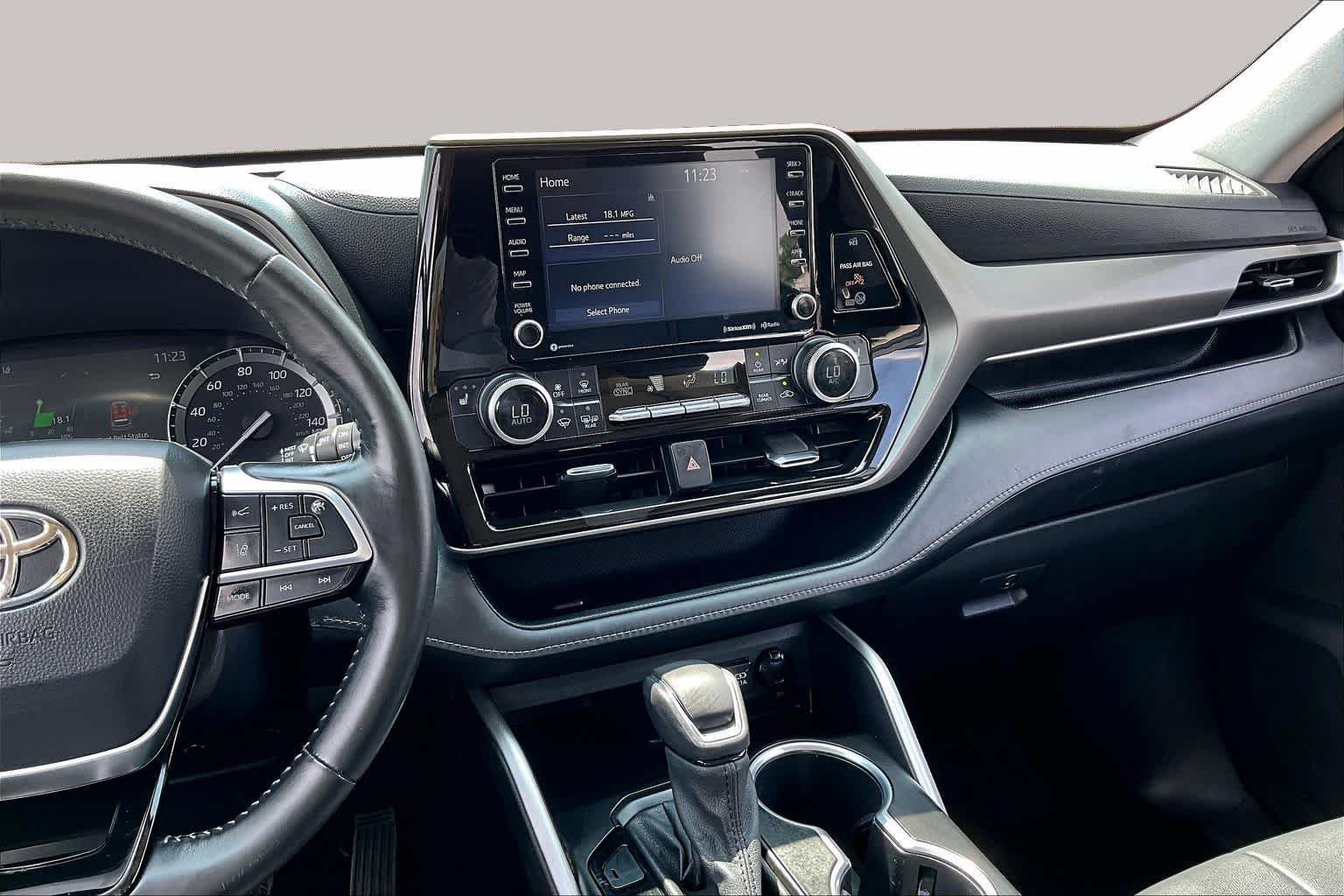 Used 2021 Magnetic Gray Metallic Toyota XLE image 7