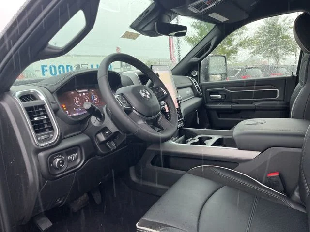New 2026 Granite Crystal Metallic Clear-Coat Exterior Paint RAM Laramie image 9