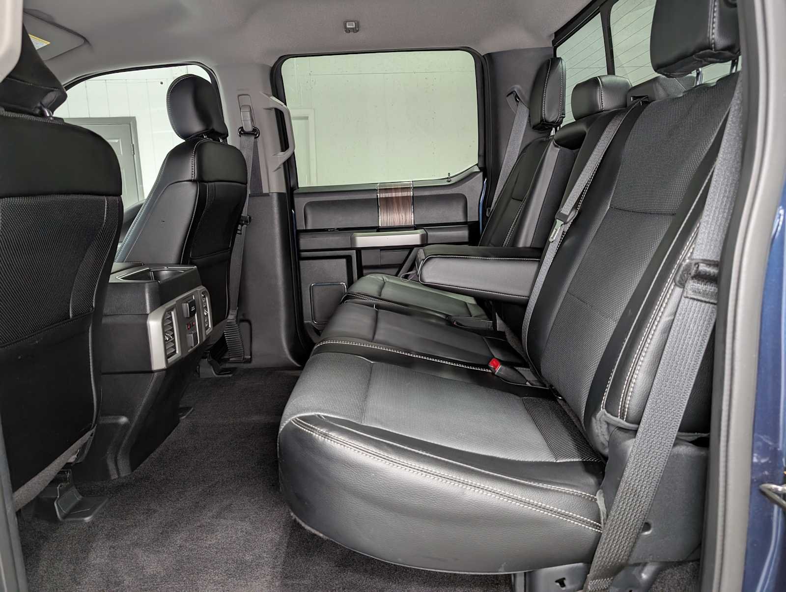 Used 2016 Caribou Metallic Ford Lariat image 23