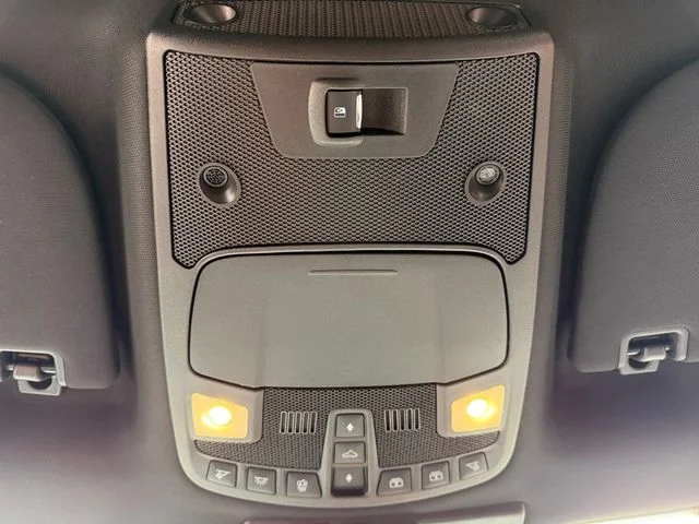Used 2020  Ford Lariat image 21