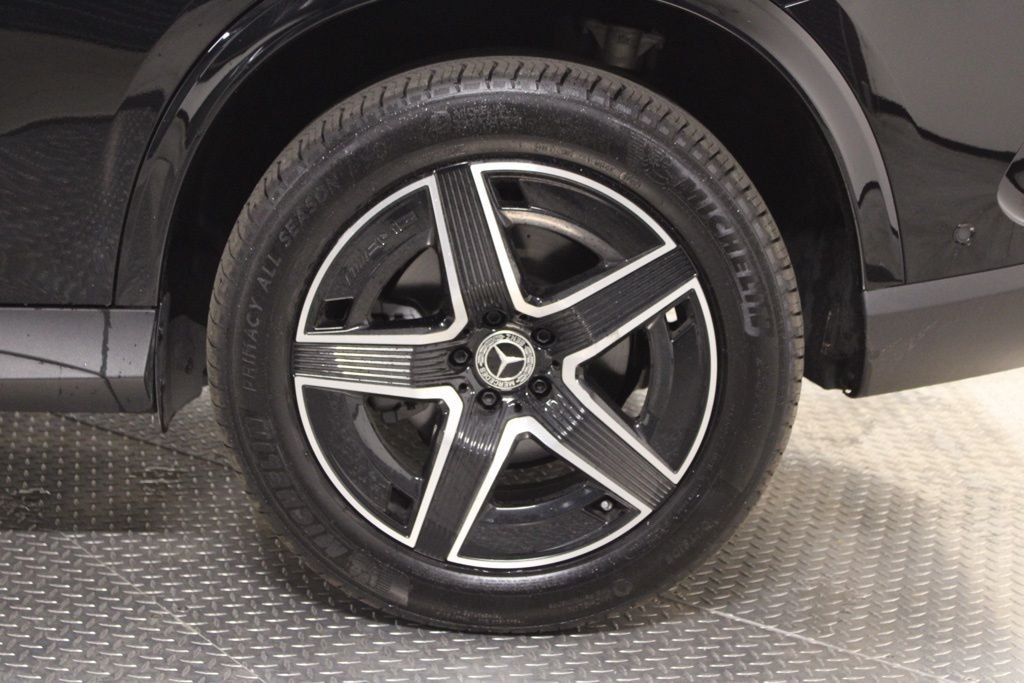 Used 2026  Mercedes-Benz GLC 300 image 16