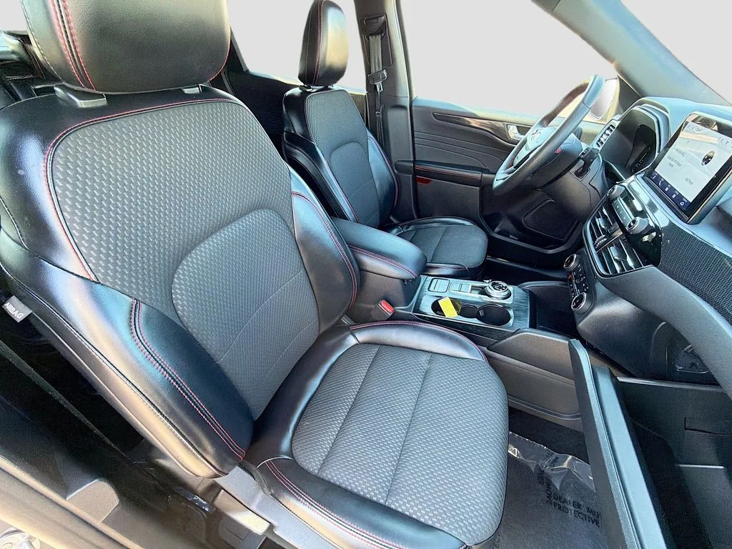 2023 Ford Escape ST-Line - Photo 14