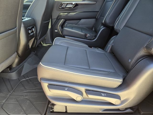 2025 Chevrolet Suburban Premier - Photo 22
