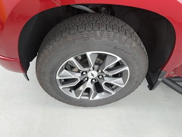 Used 2023 Red Chevrolet RST image 26