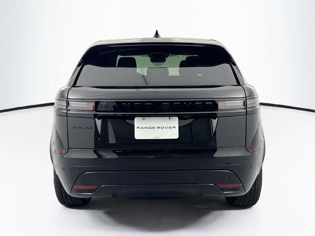New 2026 Santorini Black Land Rover Belgravia Edition image 6