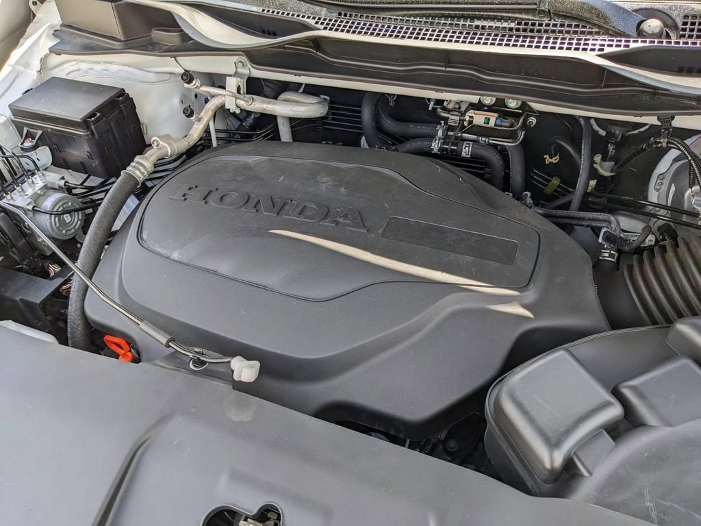 Used 2022 White Honda Touring image 8