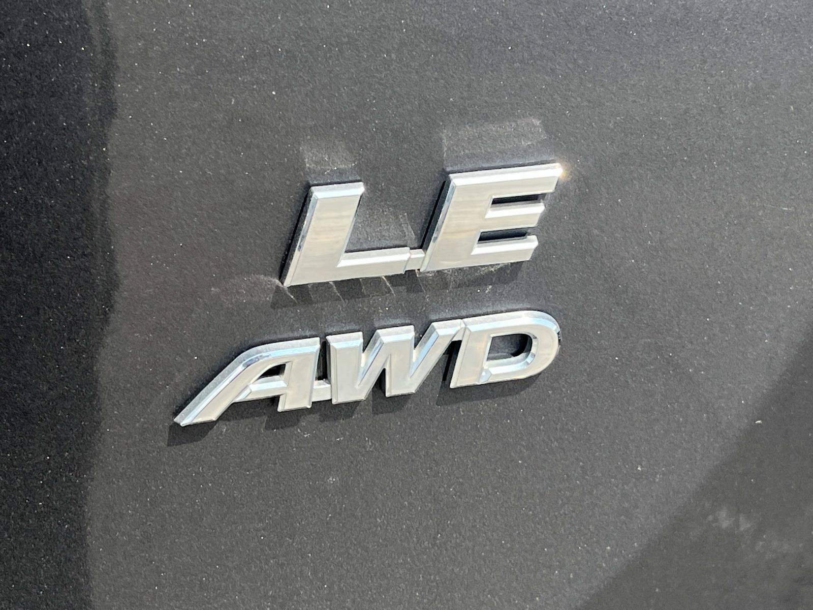 Used 2016 Magnetic Gray Metallic Toyota LE image 6