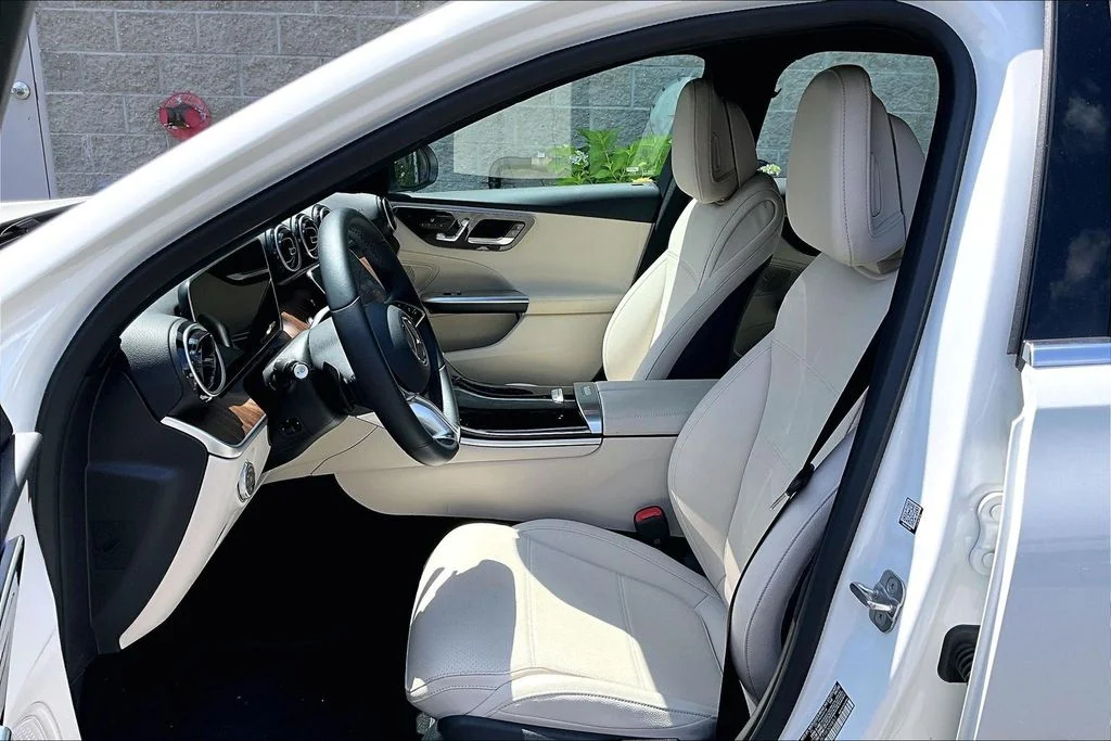 Used 2026 White Mercedes-Benz C 300 image 27