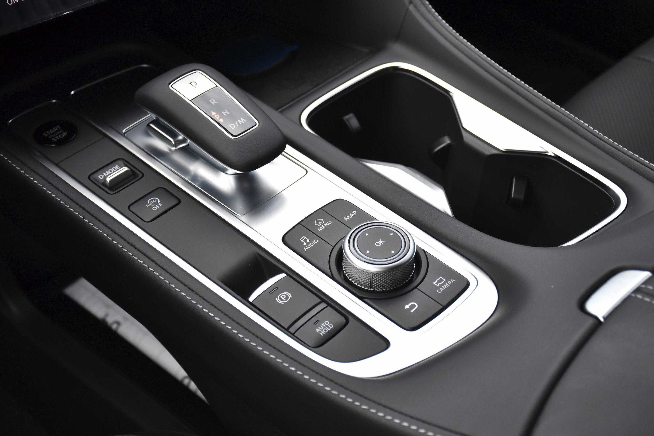 New 2027 GRAPHITE SHADOW INFINITI Luxe FWD image 12