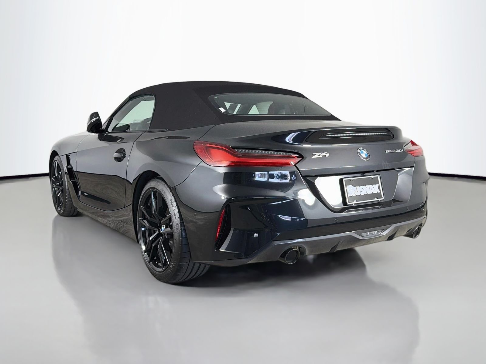 New 2026 Black Sapphire Metallic BMW sDrive30i image 5