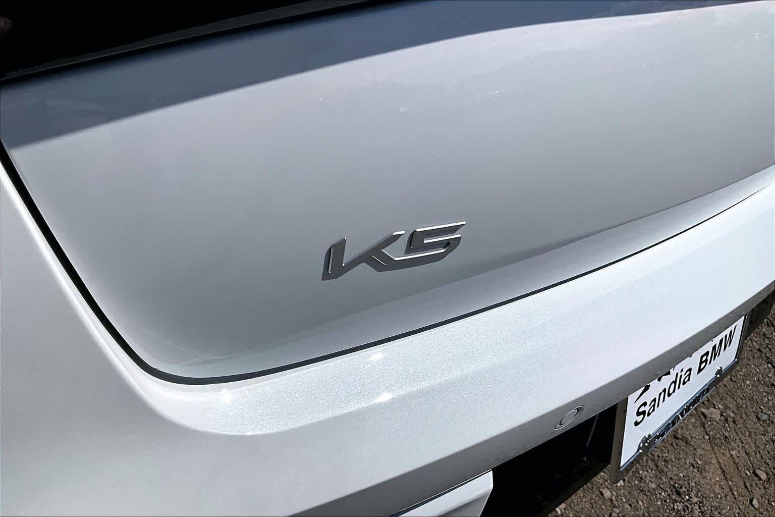 Used 2025 Snow White Pearl Kia GT-Line image 28