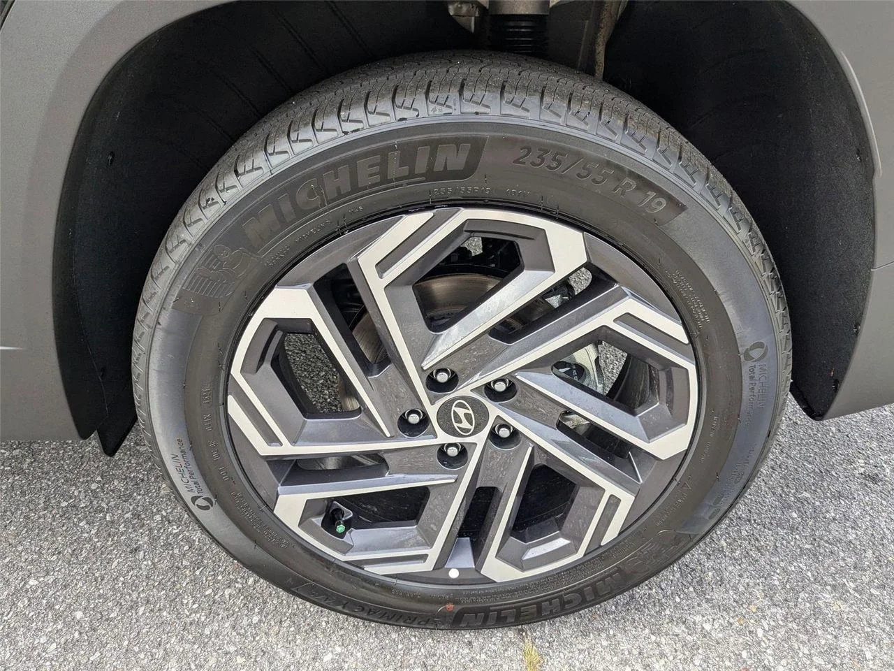 2025 Hyundai Tucson Limited - Photo 9
