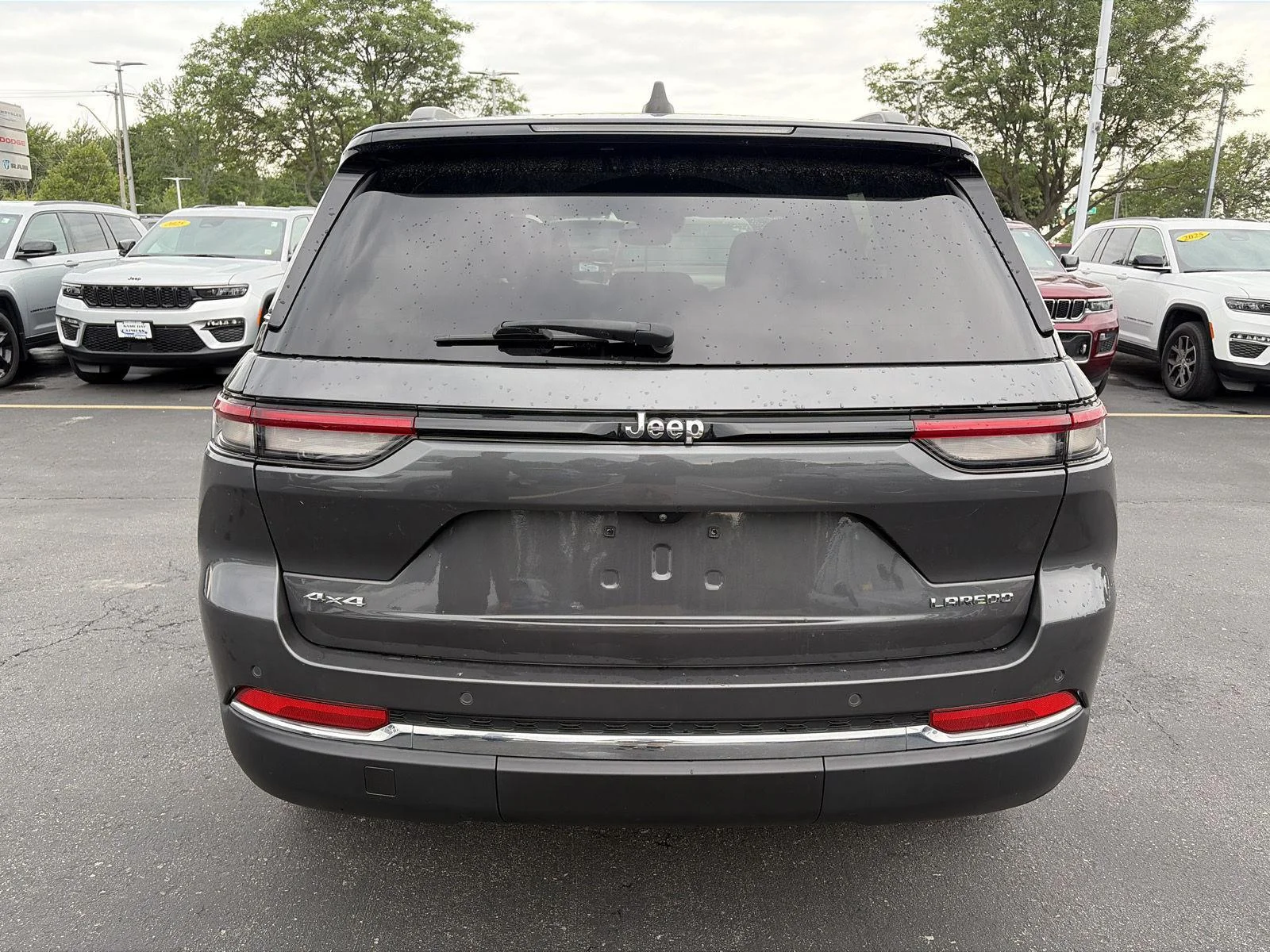 Used 2023 Baltic Gray Metallic Clearcoat Jeep Laredo image 6