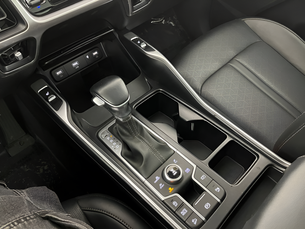 2021 Kia Sorento EX - Photo 23